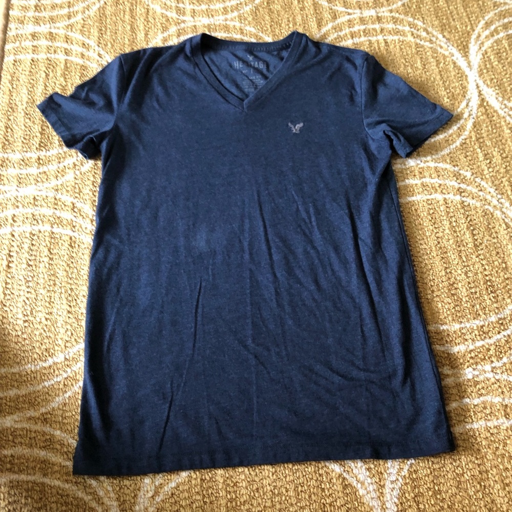 AE vneck tee
